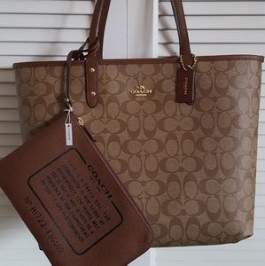 🚫SOLD🚫NWT COACH REVERSIBLE CITY TOTE